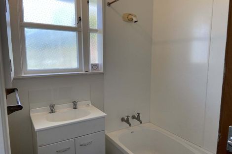 Photo of property in 4 Mangaroa Hill Road, Clouston Park, Upper Hutt, 5018