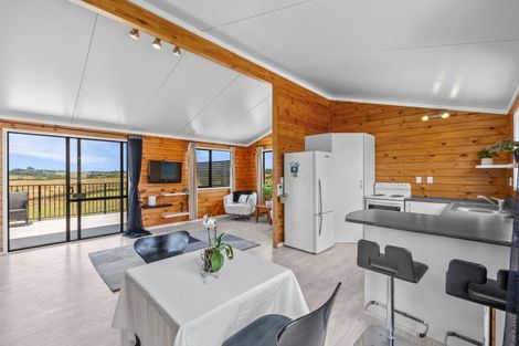 Photo of property in 2 Valley View Lane, Hakaru, 0975