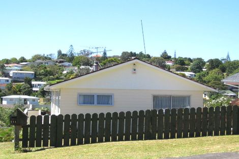Photo of property in 111 Kia Ora Road, Beach Haven, Auckland, 0626