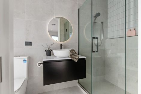 Photo of property in 64u3 Banbury Crescent, Fairfield, Hamilton, 3214