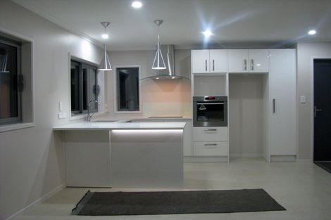 Photo of property in 124 Browns Bay Road, Rothesay Bay, Auckland, 0630