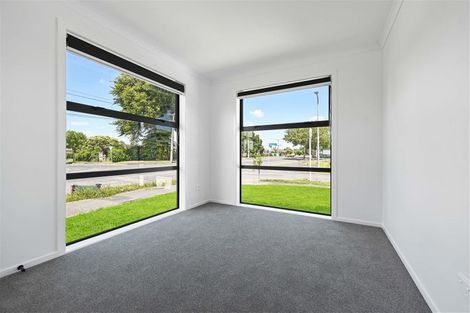 Photo of property in 2u1 Searancke Place, Fairfield, Hamilton, 3214