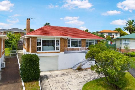 Photo of property in 38 Kohekohe Street, New Lynn, Auckland, 0600