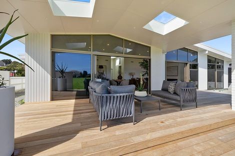 Photo of property in Mangorei Road, Strandon, 4312