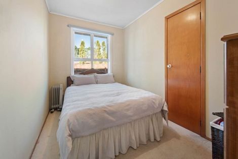 Photo of property in 34 Cutler Street, New Lynn, Auckland, 0600