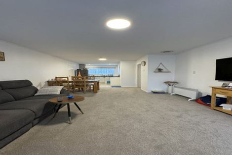 Photo of property in 2/38 Ballater Place, Highland Park, Auckland, 2010