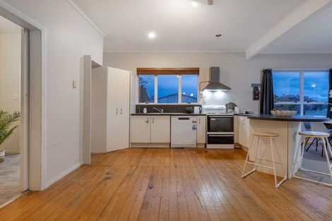 Photo of property in 1 Quinn Road, Levin, 5510