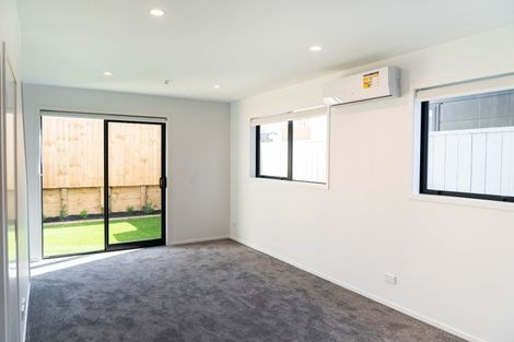 Photo of property in 3/21 Karamu Street, Te Atatu Peninsula, Auckland, 0610