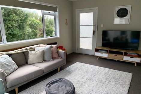 Photo of property in 77b Bassett Road, Johnsonville, Wellington, 6037