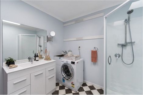 Photo of property in 1/2 Trigg Crescent, Taradale, Napier, 4112