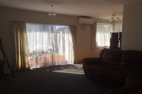 Photo of property in 31a Hinerau Street, Henderson, Auckland, 0612
