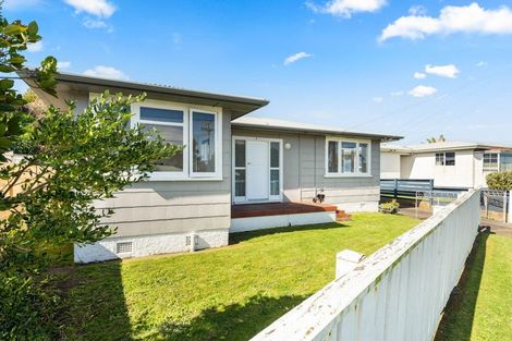 Photo of property in 128 Cornfoot Street, Castlecliff, Whanganui, 4501