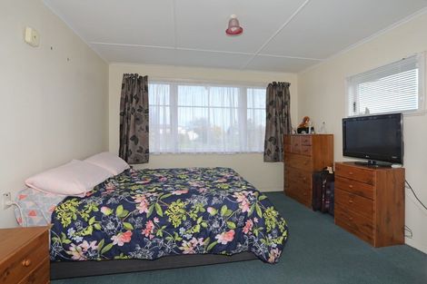 Photo of property in 25 Ngahina Street, Marton, 4710