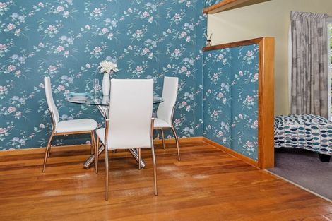 Photo of property in 4 Mountbatten Place, Papakura, 2110