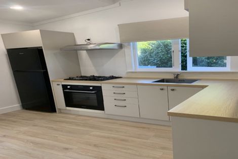 Photo of property in 70 Cutfield Road, New Plymouth, 4310