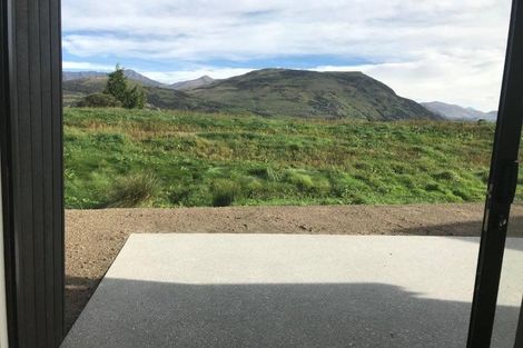 Photo of property in 5 Kotuku Lane, Jacks Point, Queenstown, 9371