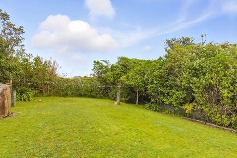 Photo of property in 5 Norna Grove, Waikawa Beach, Manakau, 5573