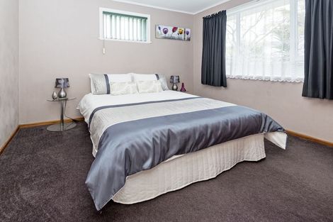 Photo of property in 4 Mountbatten Place, Papakura, 2110