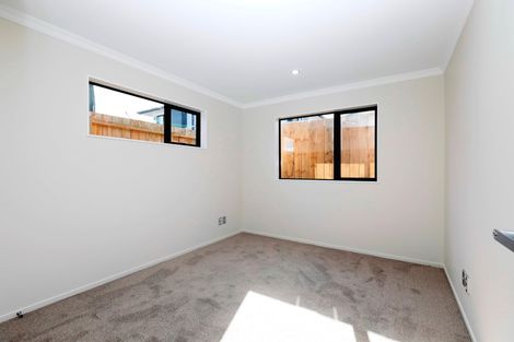 Photo of property in 9a Rimu Street, New Lynn, Auckland, 0600