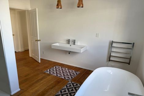 Photo of property in 130 Moxham Avenue, Hataitai, Wellington, 6021