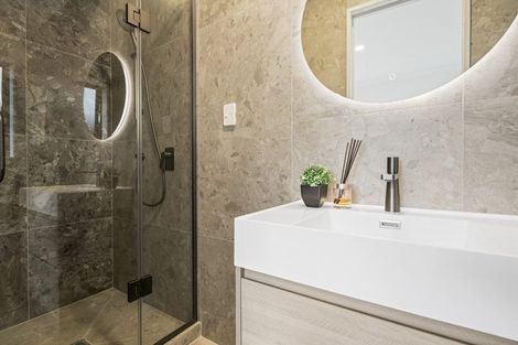 Photo of property in 24b Scarlock Avenue, Browns Bay, Auckland, 0630