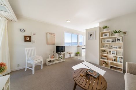 Photo of property in Grosvenor Flats, 19 Cottleville Terrace, Thorndon, Wellington, 6011
