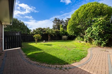 Photo of property in 58 Wattle Farm Road, Wattle Downs, Auckland, 2103