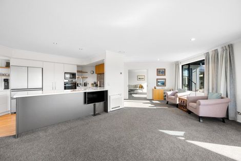 Photo of property in 10 Hyland Street, Wanaka, 9305