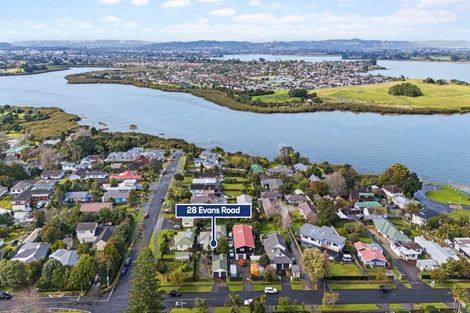 Photo of property in 28 Evans Road, Weymouth, Auckland, 2103