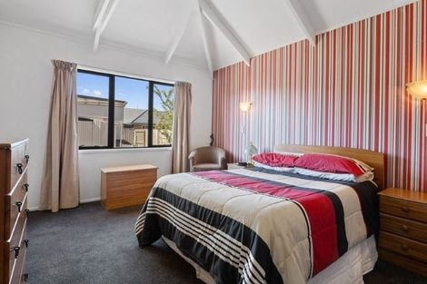 Photo of property in 17 Seymour Street, Hornby, Christchurch, 8042