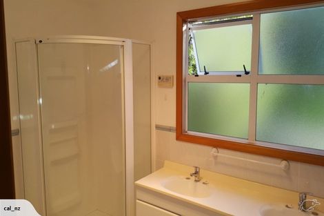 Photo of property in 56 Kinghorne Street, Strathmore Park, Wellington, 6022