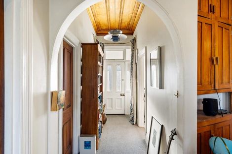 Photo of property in 145 Wellesley Road, Napier South, Napier, 4110