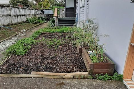 Photo of property in 2/127 Portage Road, New Lynn, Auckland, 0600