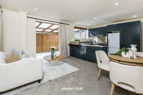 Photo of property in 39 Valley View Road, Glenfield, Auckland, 0629