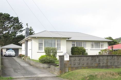 Photo of property in 24 Robert Street, Newlands, Wellington, 6037