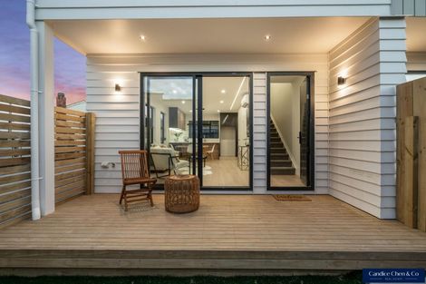 Photo of property in 4/16 Binsted Road, New Lynn, Auckland, 0600