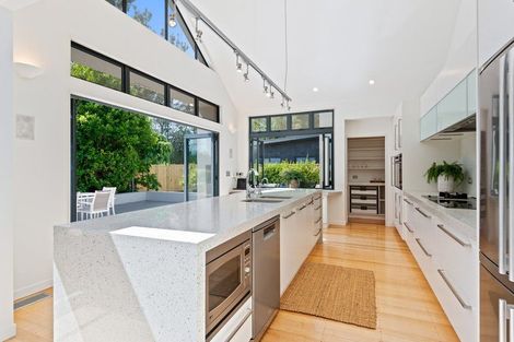 Photo of property in 105 Gladstone Road, Dalmore, Dunedin, 9010