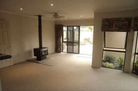 Photo of property in 33 Keswick Crescent, Huntington, Hamilton, 3210