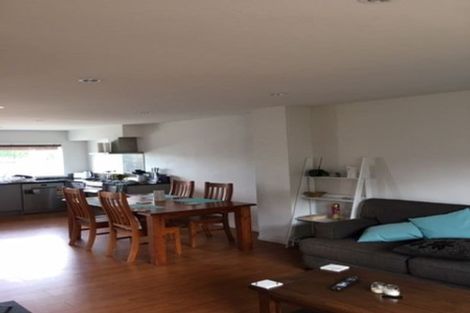 Photo of property in 1u2 June Place, Hamilton East, Hamilton, 3216