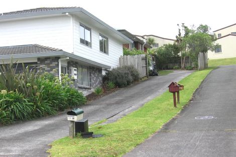Photo of property in 1/16 Stoneleigh Court, Sunnynook, Auckland, 0632