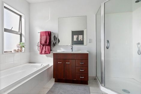 Photo of property in 18/40 Scarlet Oak Drive, Schnapper Rock, Auckland, 0632