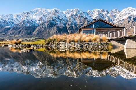 Photo of property in 16 Kinross Lane, Jacks Point, Queenstown, 9371