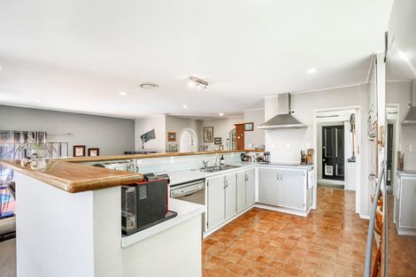 Photo of property in 48 Te Atatu Road, Te Atatu South, Auckland, 0610