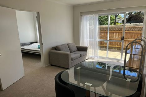 Photo of property in 1/51 Rothesay Bay Road, Rothesay Bay, Auckland, 0630