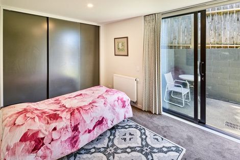 Photo of property in 196 The Esplanade, Island Bay, Wellington, 6023