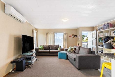 Photo of property in 7 Garton Drive, Massey, Auckland, 0614