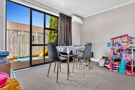 Photo of property in 108u4 Old Farm Road, Hamilton East, Hamilton, 3216
