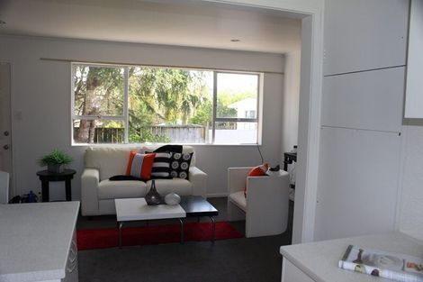 Photo of property in 2/23 Tahi Terrace, Glen Eden, Auckland, 0602
