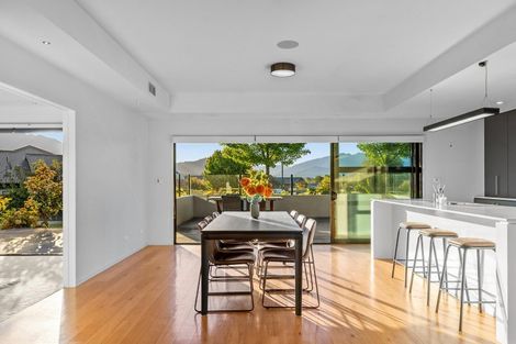 Photo of property in 14 Islington Place, Wanaka, 9305
