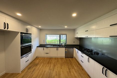Photo of property in 70 Glendale Road, Glen Eden, Auckland, 0602